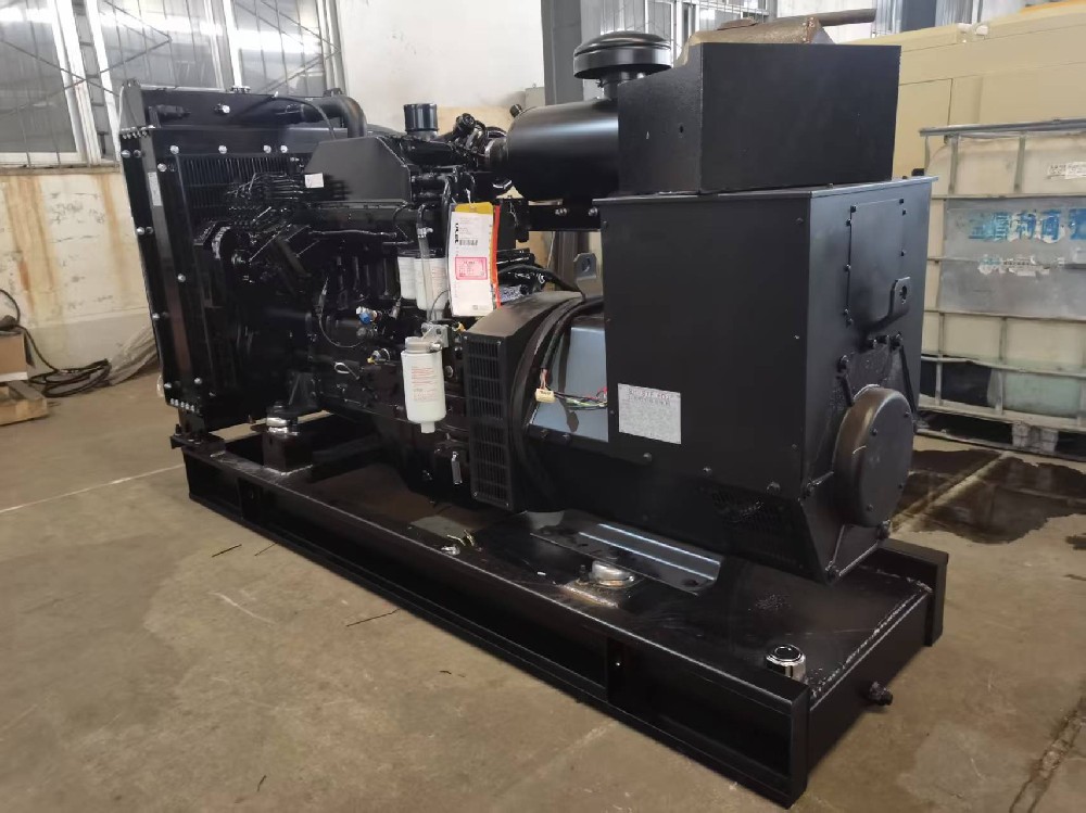 CUMMINS SERIES DIESEL GENERATINAG SET